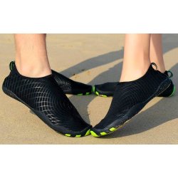 Badesko i forskellige farver