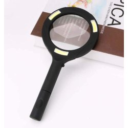 Forstrrelsesglas med lys